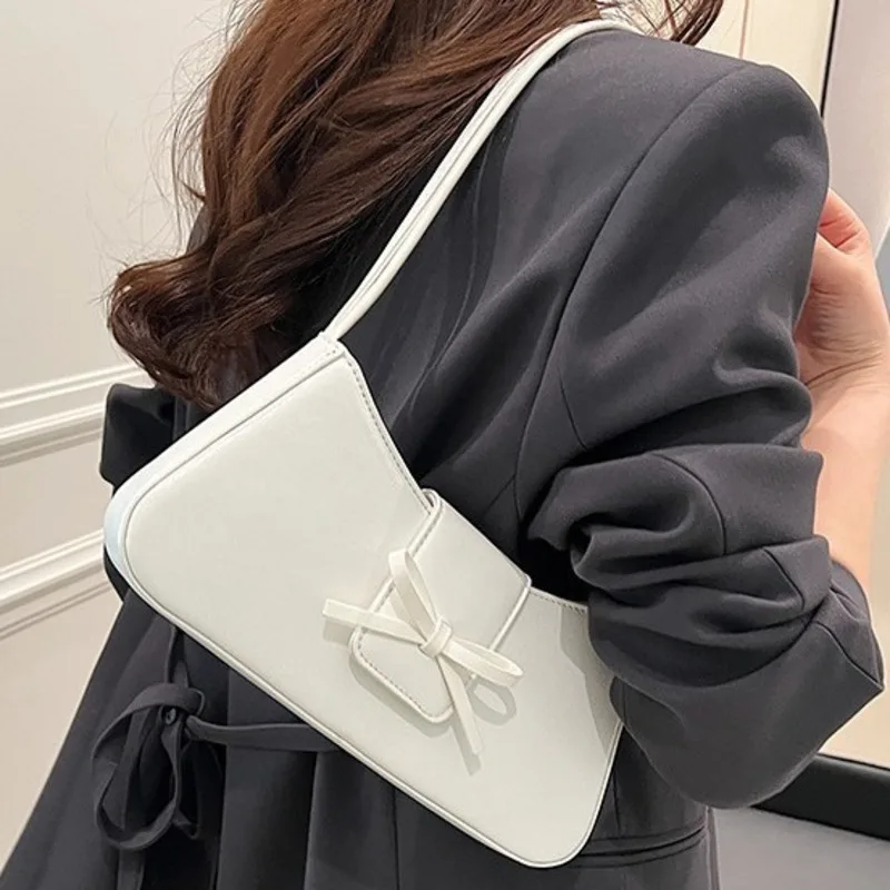 Bow Tote Bag Girls 2024 New Korean Single Shoulder Underarm Bag High Quality Versatile Commuting Stick Bag Single Shoulder Bag