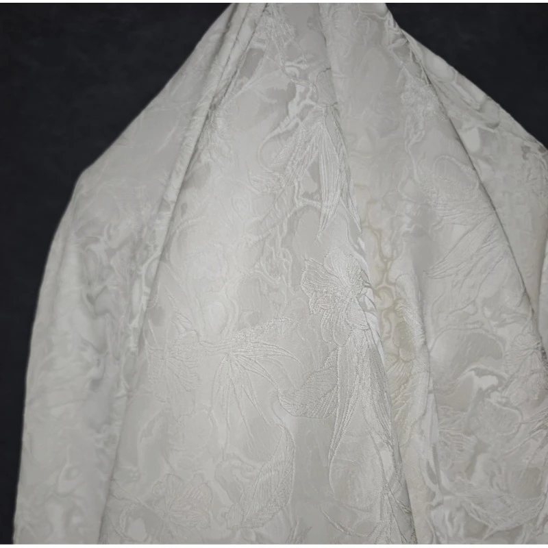 أوف وايت غير النظامية الظلام نمط الجاكار النسيج لفساتين مصمم قمم الأزياء مصمم الأقمشة Diy بها بنفسك مواد الخياطة بالمتر