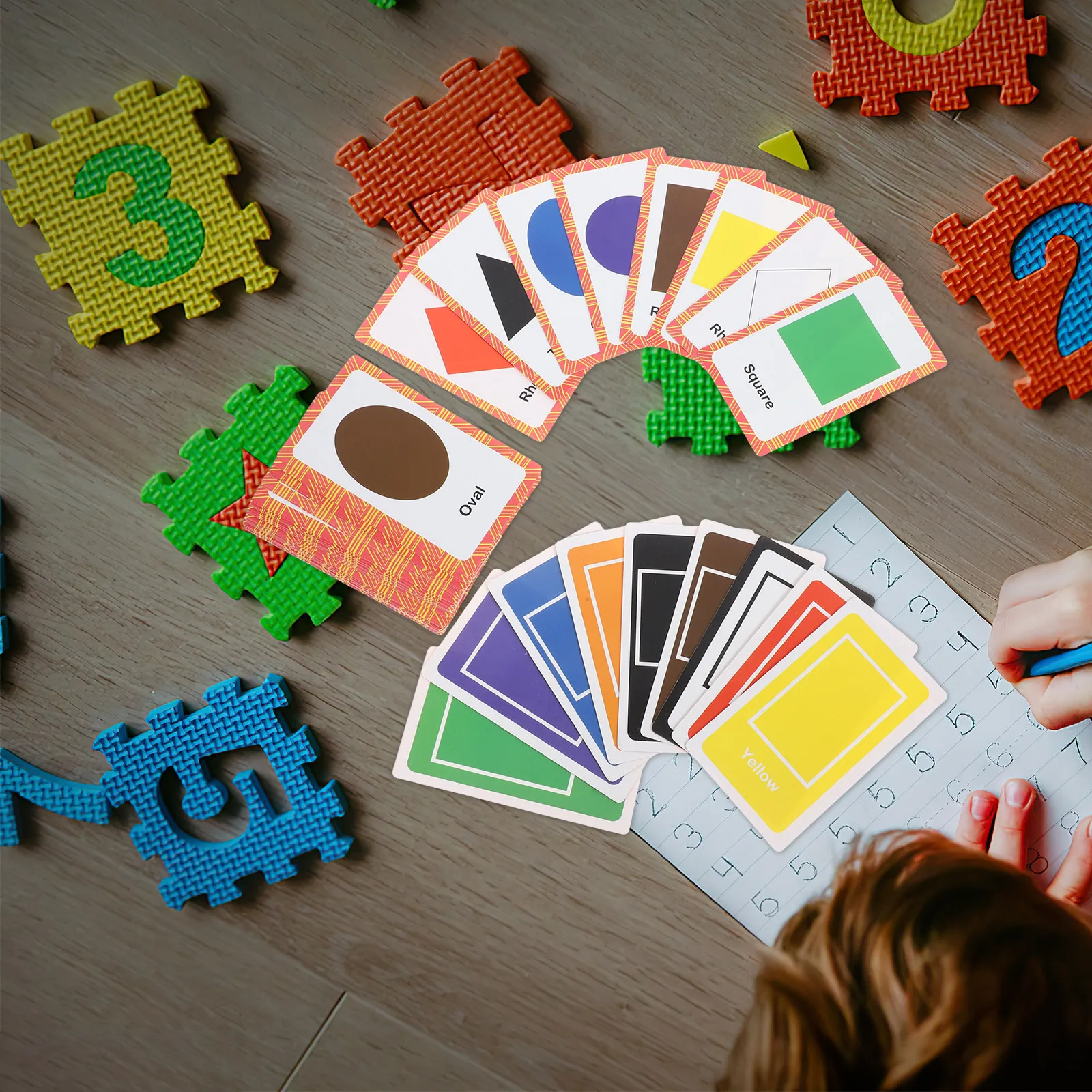 1 Zestaw Kolorowych Karty Edukacyjne dla Dzieci do Nauki, Rozwijania Poznawczych Zdolności, Wzmacniania Pamięci, Karty z Angielskimi Kształtami i Kolorami