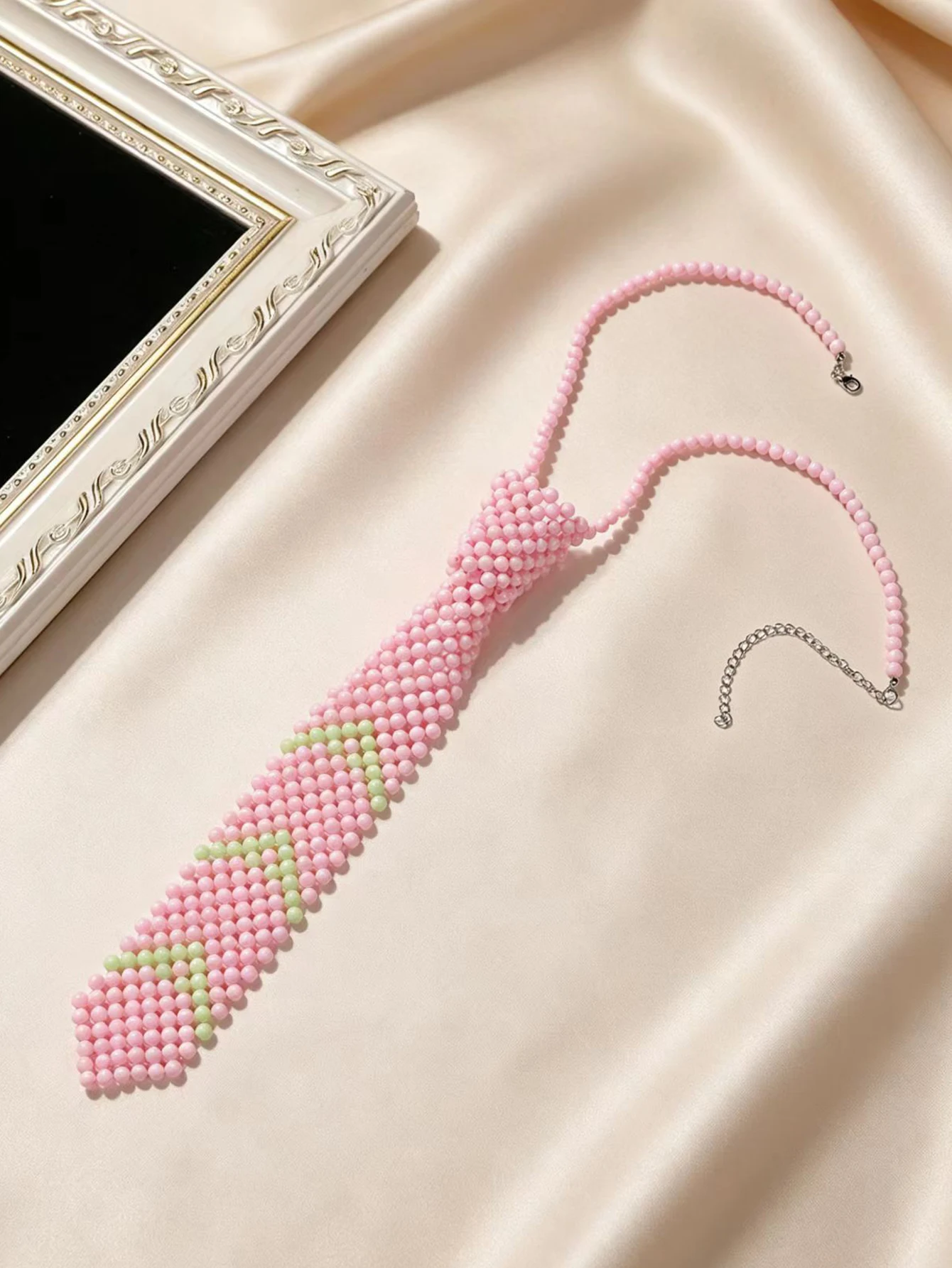 European and American Cross-Border Best-Selling Pearl Necktie, Fashionable Accessory with a High-End Feel, Niche Accessory, Elegant and Stylish Decoration