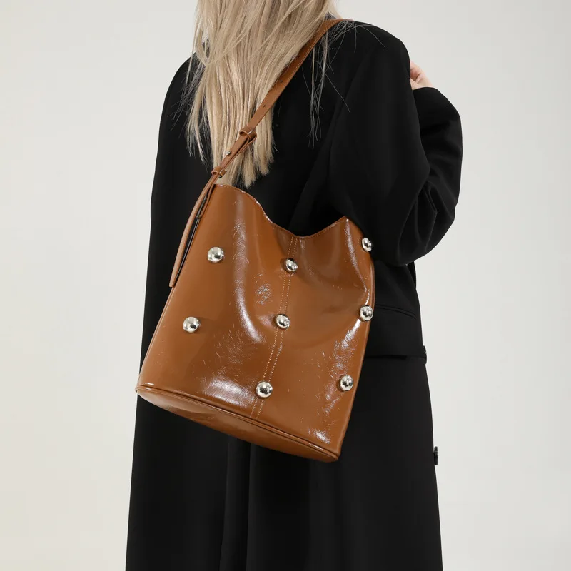 حقيبة يد عصرية لربيع 2025 للنساء، حقيبة كتف كروس من الجلد الطبيعي متعددة الاتجاهات، محفظة أنيقة ذات سعة كبيرة #3