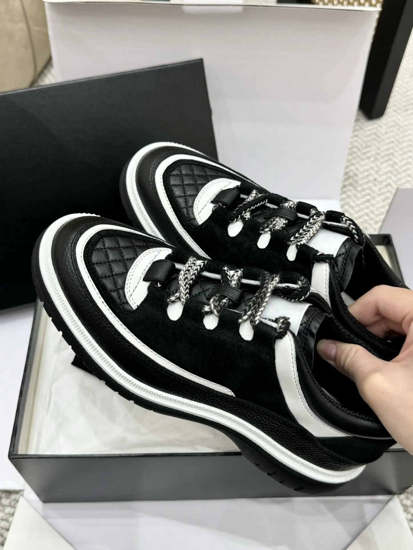 Light Color Gentle Men Women Skateboard Shoes Low Top Lace Up Casual Skate Sneakers Breathable Canvas Couple Board Shoes Non Slip Rubber Sole Spring Summer Outdoor Shopping Daily Casual Sports Footwear
