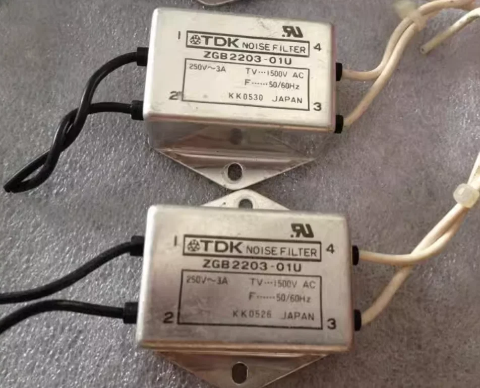 

1PCS/LOT ZGB2203-01U ZGB2203 250V 3A FILTER Disassembled second-hand