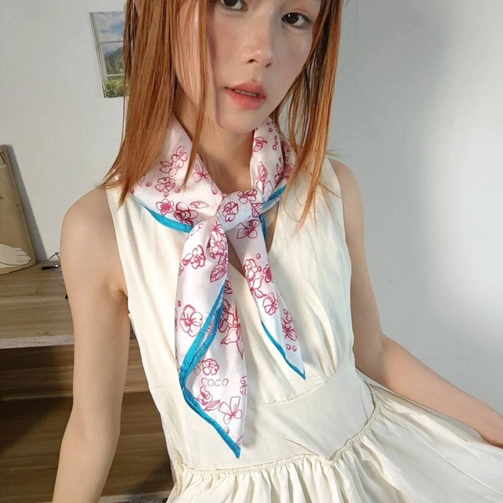 

Lightweight Breathable Flower Printed Scarf Satin Fabric Cat Silk Satin Turban Soft Graceful Bandana Head Scarf Neckwear