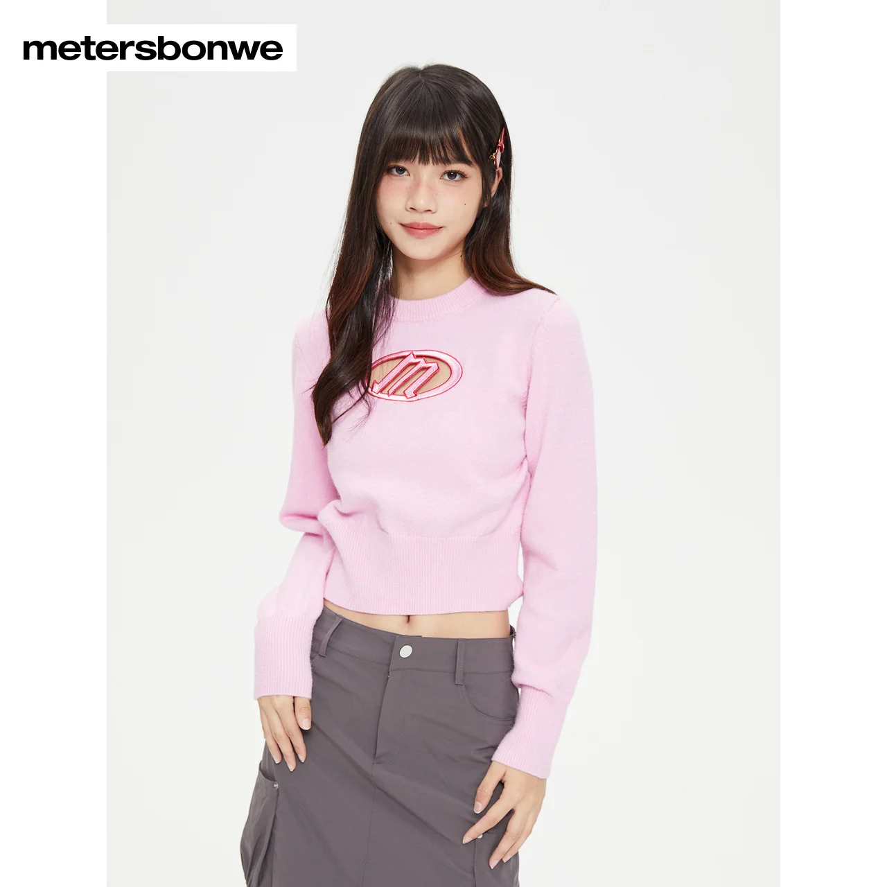 Metersbonwe-女性の長袖セーター,透かし彫りのフロントデザイン,ショートジャンパー,レギュラーフィット,セクシー,秋