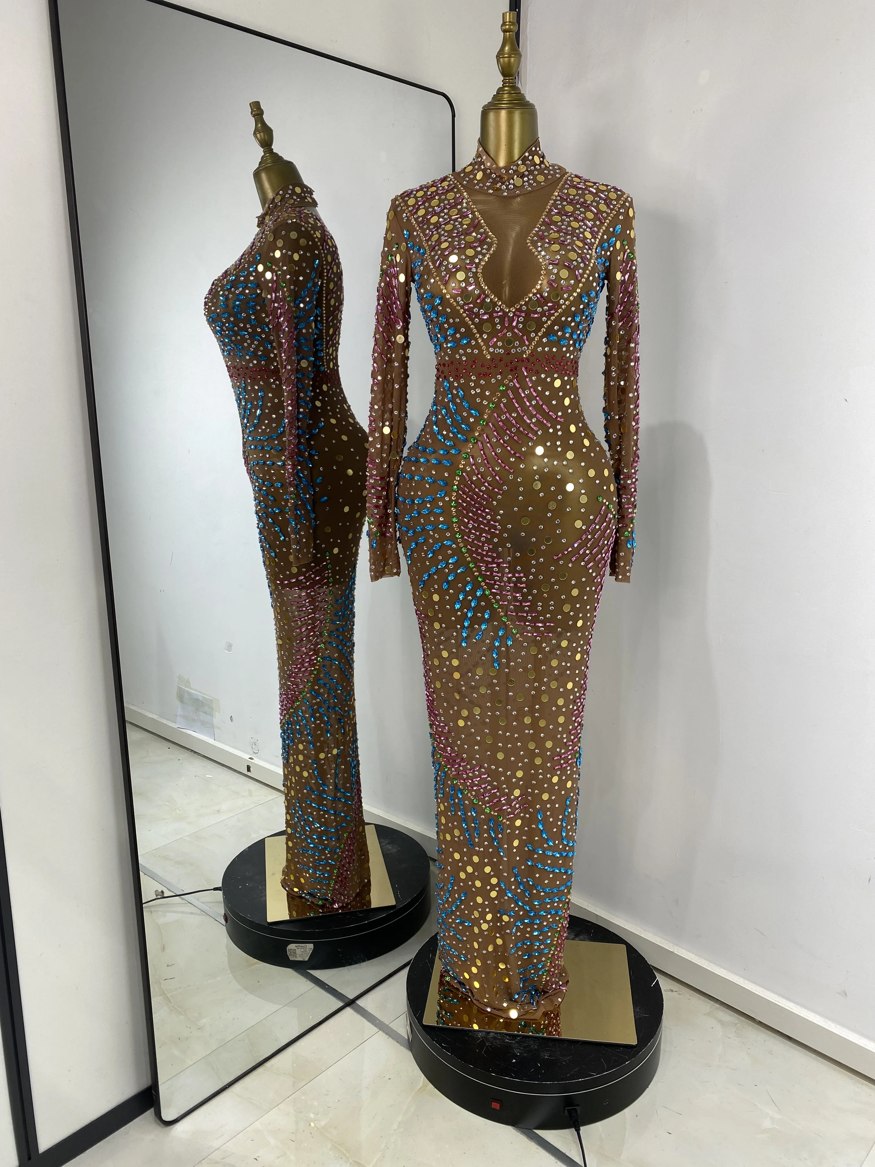 Women Luxury Prom Gowns Colorful Rhinestones Sequines Shiny Dress Elegant Long Sleeve Turtleneck Brown Mesh Long Stage Costumes