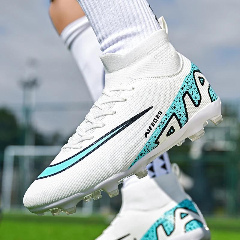 Men Training Soccer Shoes Society Cleats Professional Football Shoes Fast TF/FG Football Field Boots Indoor Sneaker Ultralight