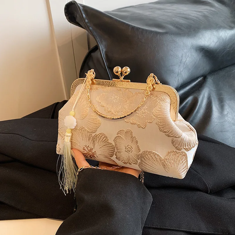 حقيبة كتف مطرزة على الطراز الصيني حقيبة يد أنيقة ريترو حقيبة مربعة صغيرة قديمة هانفو شيونغسام حقائب كروسبودي