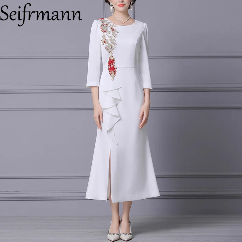 فستان Seifrmann أوائل الخريف 2025 فستان أبيض جديد بطول جانبي من أوراق اللوتس الماسية