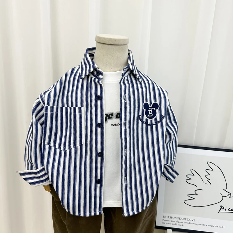 春秋の男の子用長袖ストライプ柄ルーズフィットジャケット薄手アウターカジュアルスタイル綿ポリエステル混紡シャツ子供用