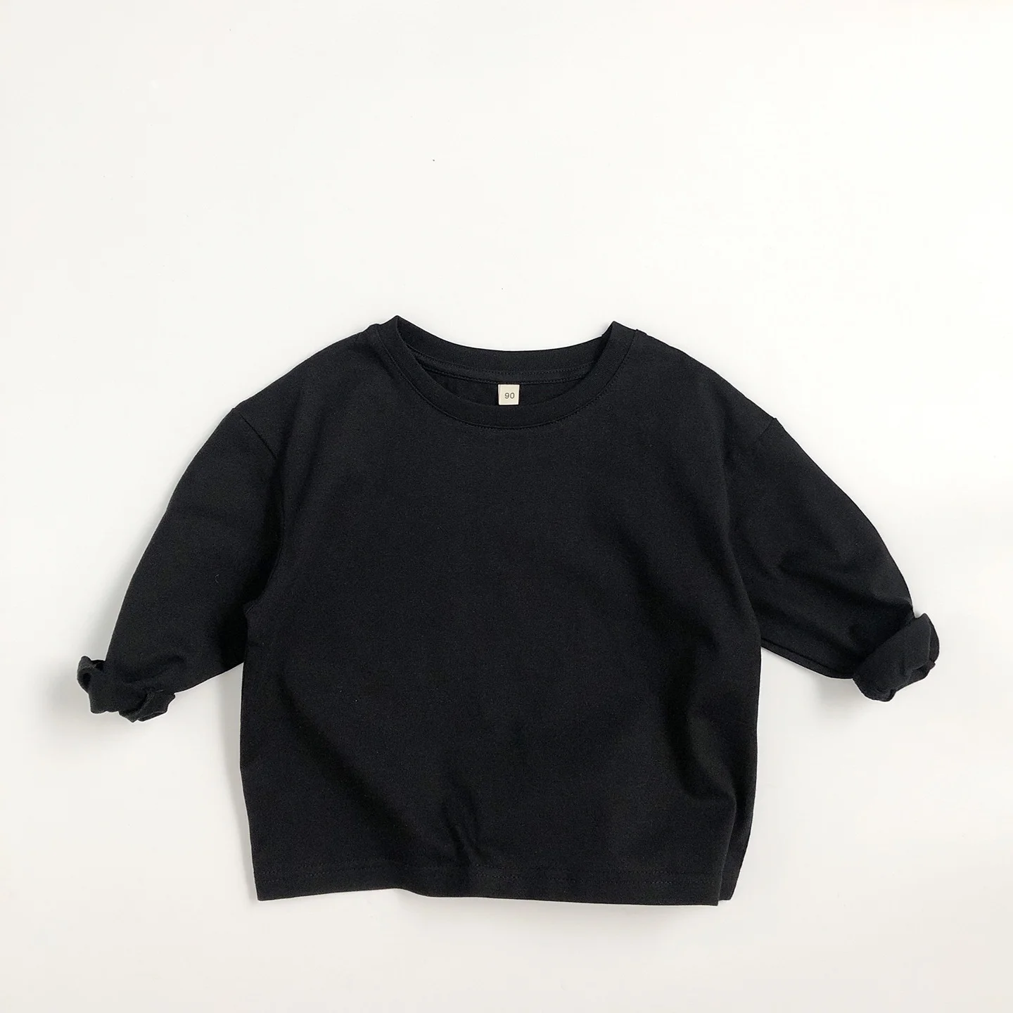 تي شيرت قطني ربيعي للأطفال للجنسين بأكمام ملفوفة بسيطة كاجوال للأولاد والبنات ملابس يومية ناعمة قابلة للتنفس للأطفال