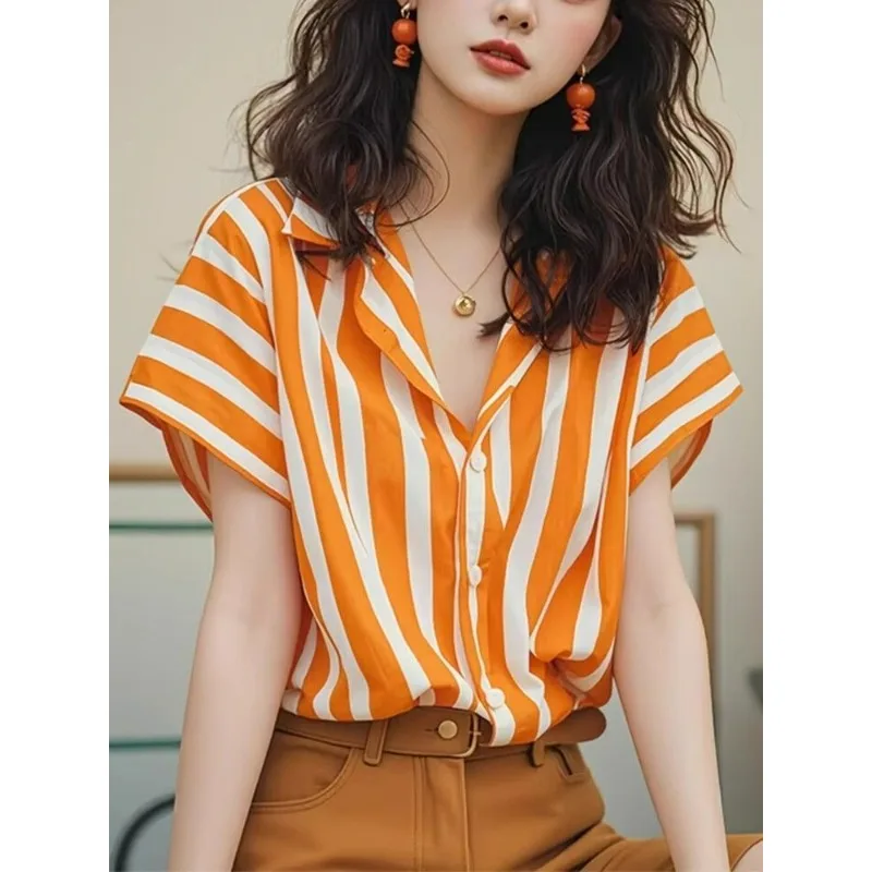 Chemise à manches courtes à revers rayé pour femmes, haut Unique et polyvalent, Niche de banlieue, nouvelle collection été 2025