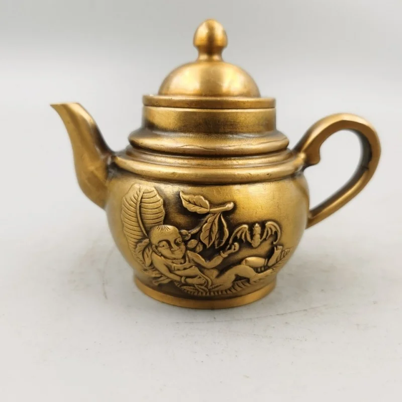

Antique Copper Ornament Collection Child Lotus Leaf Bat Teapot Teapot High-Quality Brass Flask with Exquisite and Heavy Craftsma