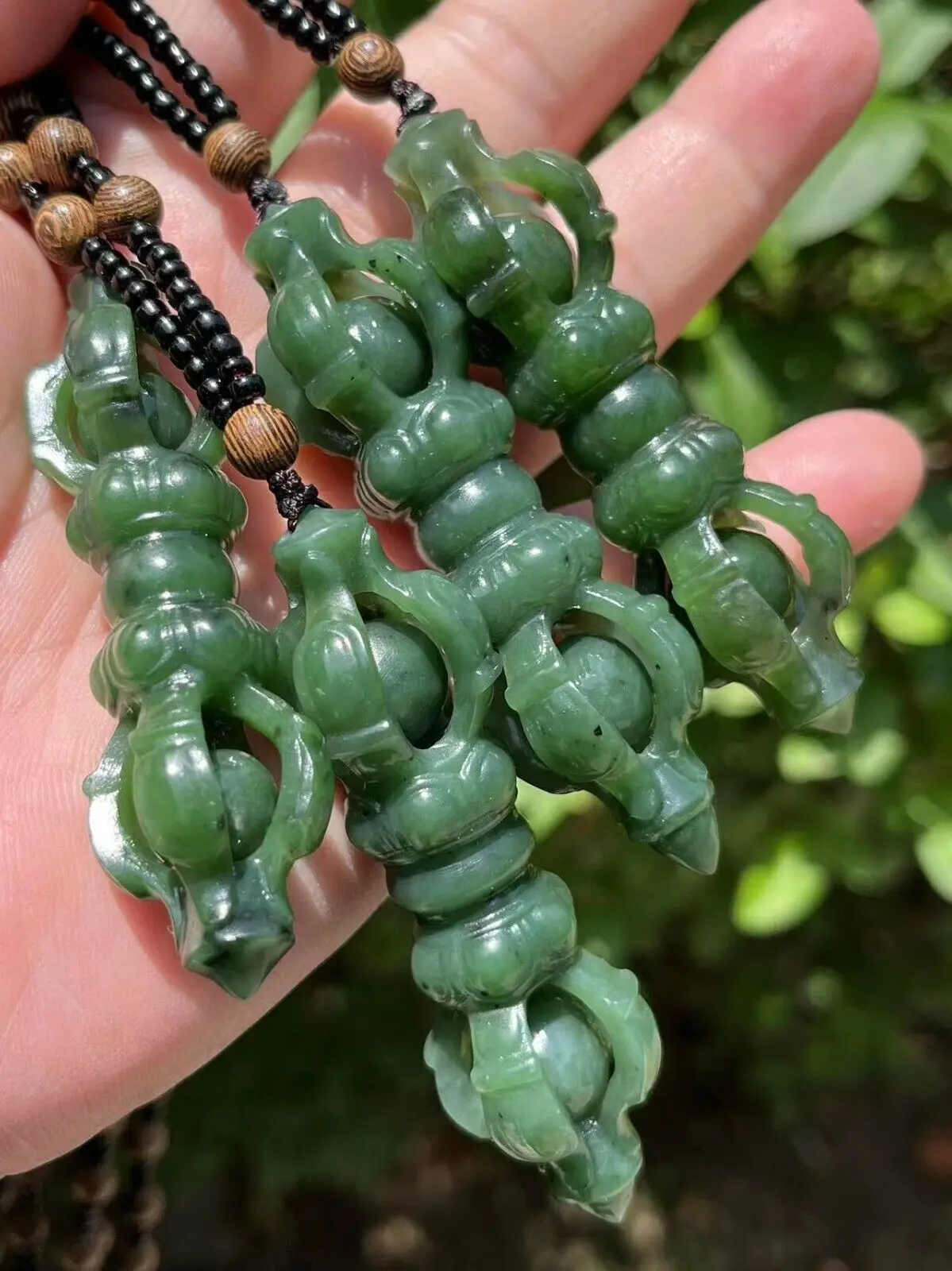 

CERTIFIED 26.8g CHINESE 100% NATURAL NEPHRITE JADE HAND CARVED VAJRA PENDANT