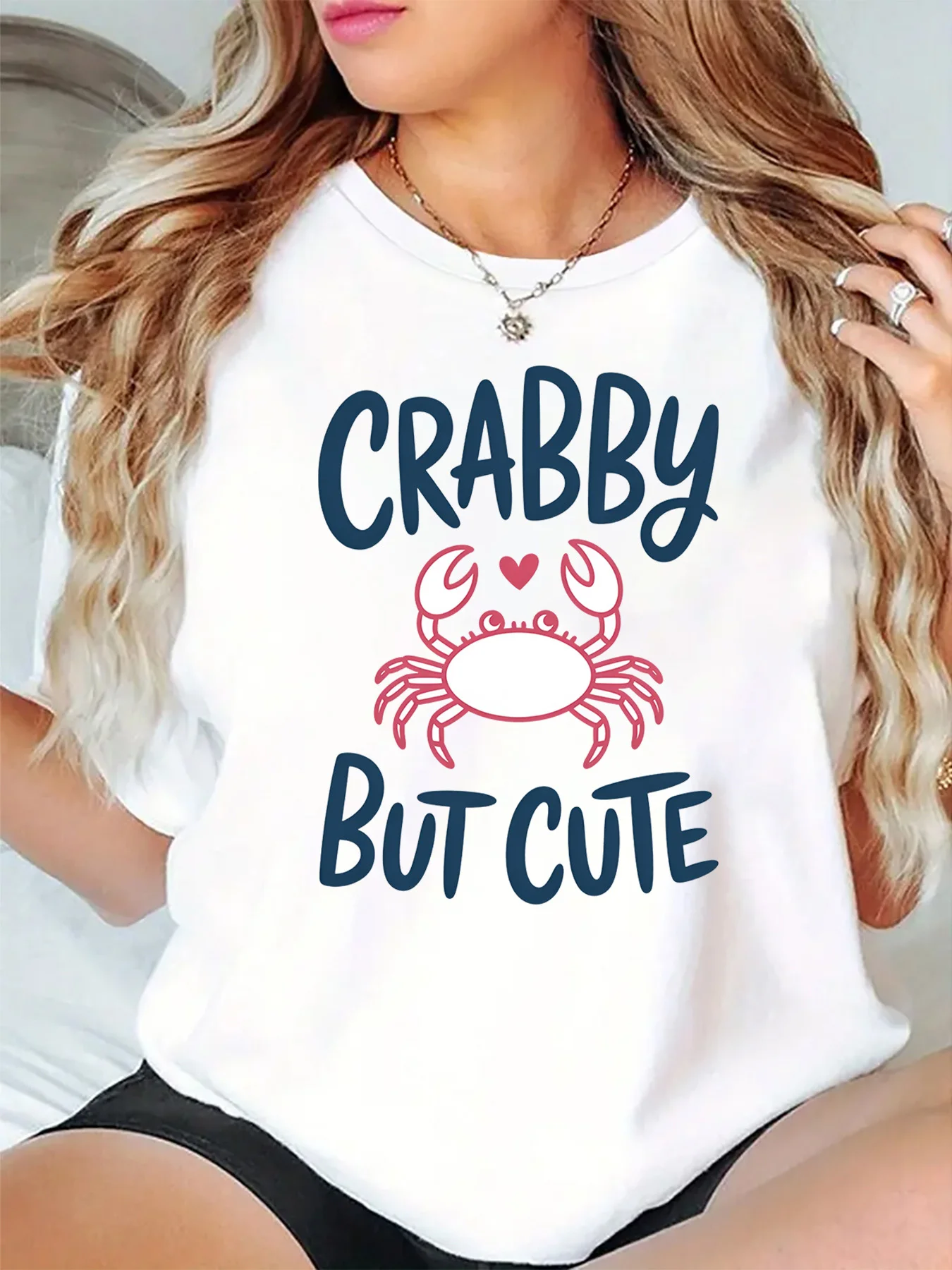 Crabby But Cute Lovely Crab Heart Graphic Womens T Shirt Short Sleeve Crew Neck Ocean Animal Casual Daily Ladies Soft Tee Tops