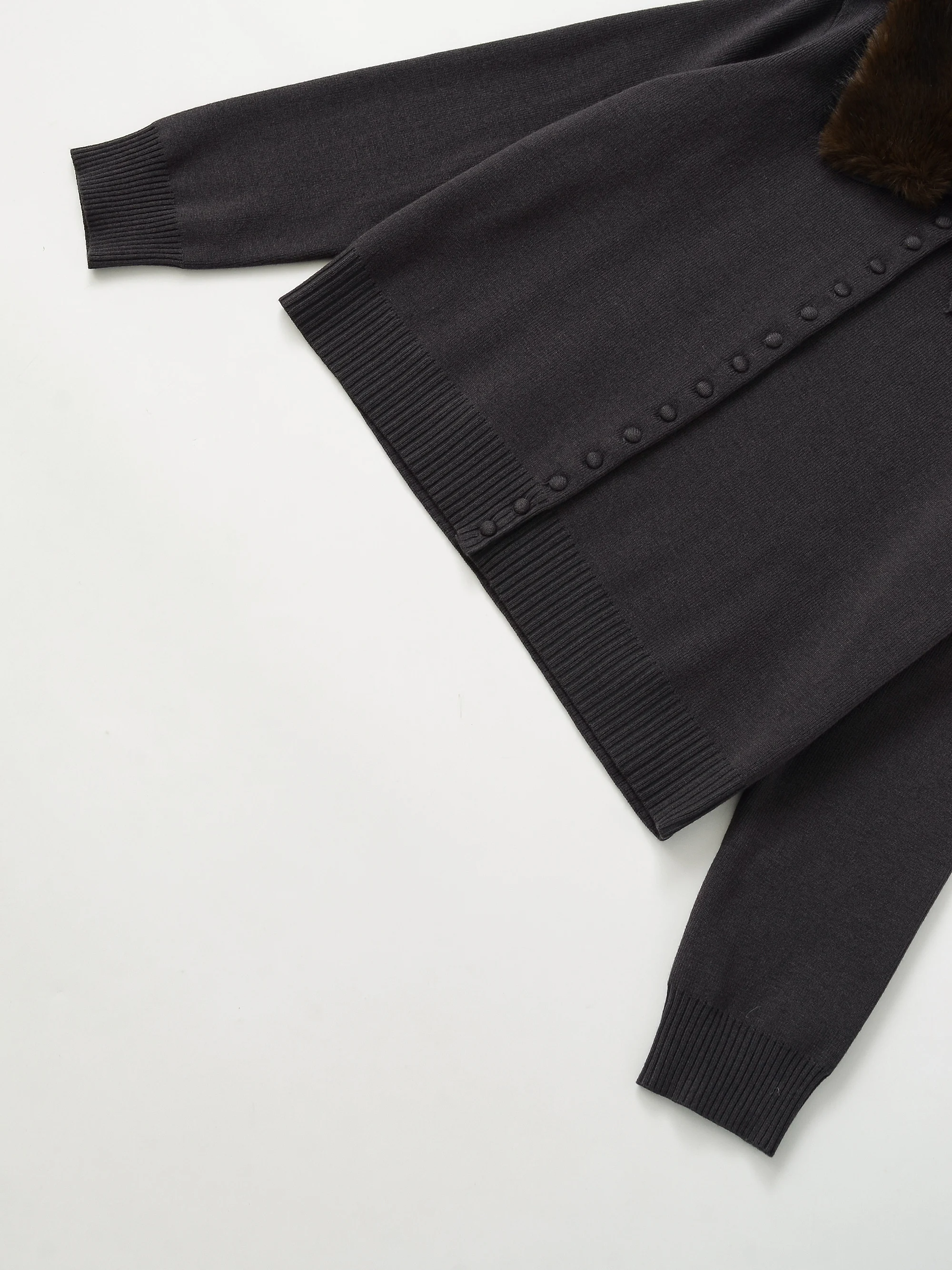 الملابس النسائية الخريف منتج جديد مزاجه تنوعا عارضة وعصرية تأثير الفراء الاصطناعي طية صدر السترة محبوك سترة #4