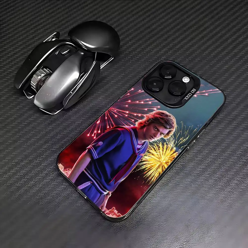 S-Steve Harrington telefoonhoesje voor iPhone17,16,15,14,13,12,11 Plus, Pro Max gekleurde verzilverde binnenkant