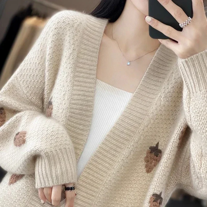 Girl Cardigan Cashmere Thicken V Neck Cardigan Coat Strawberry Printed Sweet Knit Jacket Casual Sweater Coat Women Autumn Winter