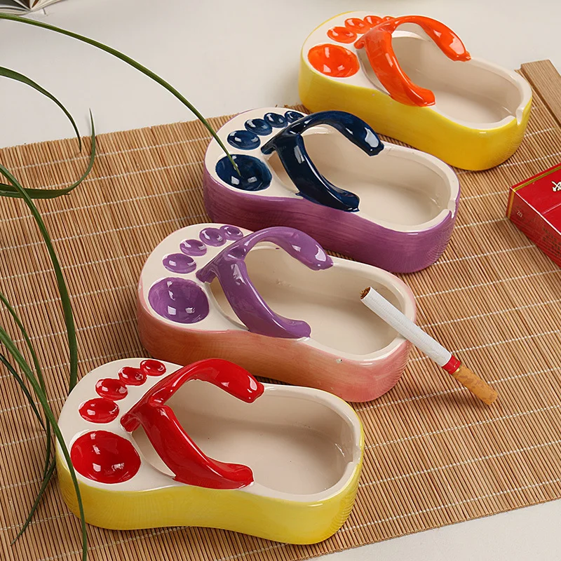 

Creative Hand-painted Ceramic Ashtray Flip-flops Footprints Ashtray