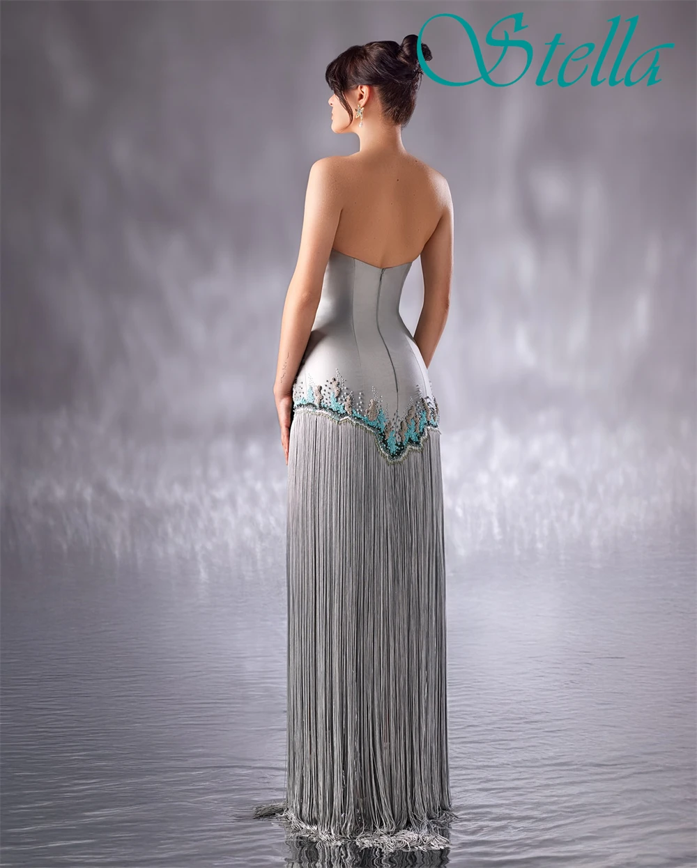 فستان سهرة رائع بدون حمالات بدون أكمام مخصص، فساتين حفلات بشرابة من الساتان، فساتين مناسبة خاصة بمزاجية