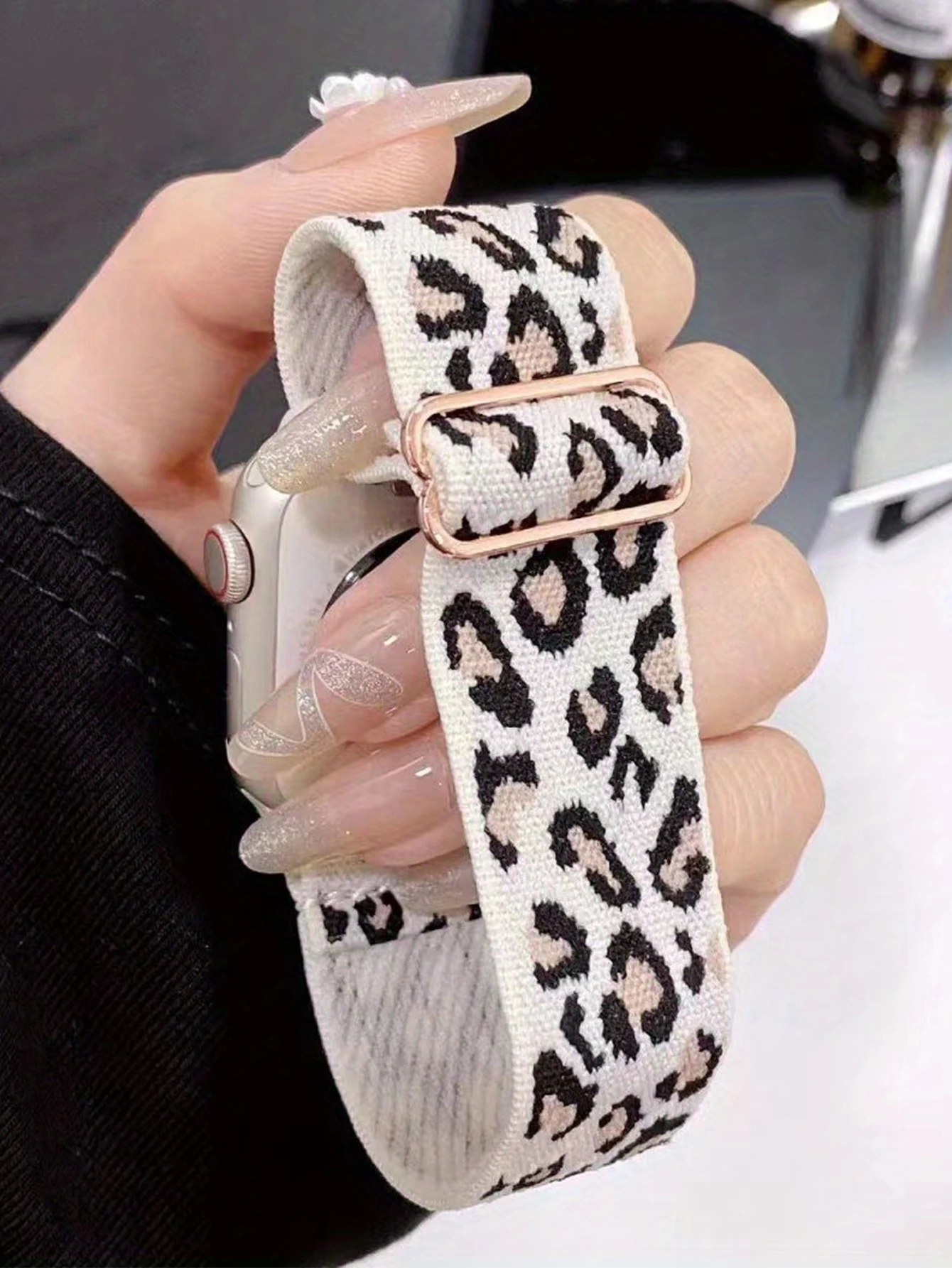 Cinturino in nylon chic con stampa leopardata per Apple Watch serie 9/8/7/6/5/4/3/2/SE, compatibile con 38/40/41 mm e 42/44/45/49 mm