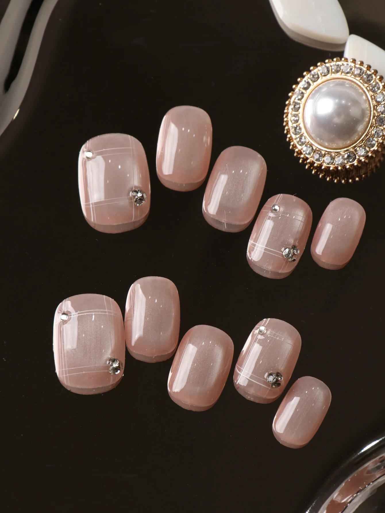 10 Stück Aufklebenägel Kurze Rosa Katzenaugen-Effekt Glitzer-Diamant Aufklebenägel Inklusive 1 Blatt Klebestreifen & 1 Stück Mini-Feile
