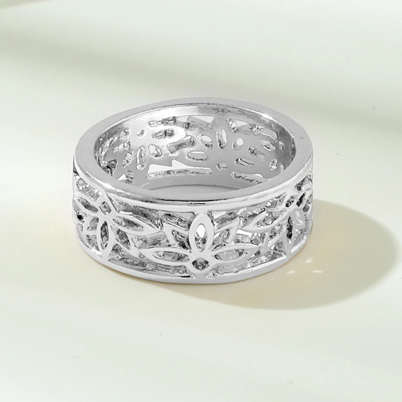 Huajie Three Colors Women\'s Lotus Hollow Pattern Classic Rings Elegant Retro Banquet Party New Female Ring Jewelry Accessories