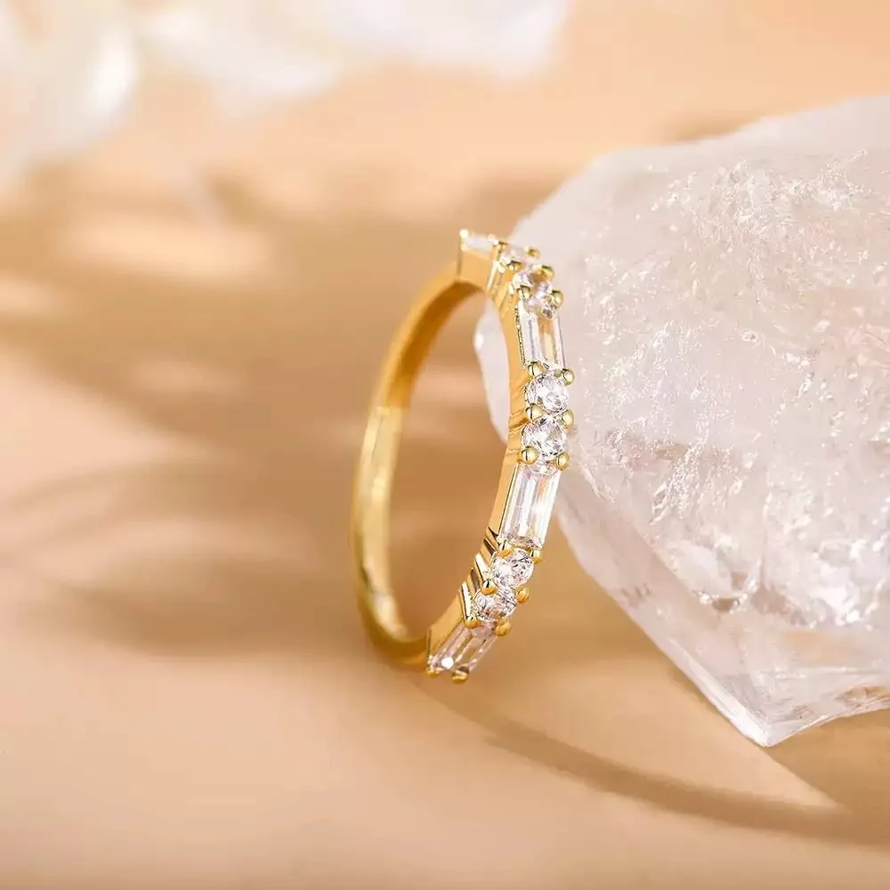 

Withered S925 sterling silver sparkling straight row square zirconia, fashionable and versatile