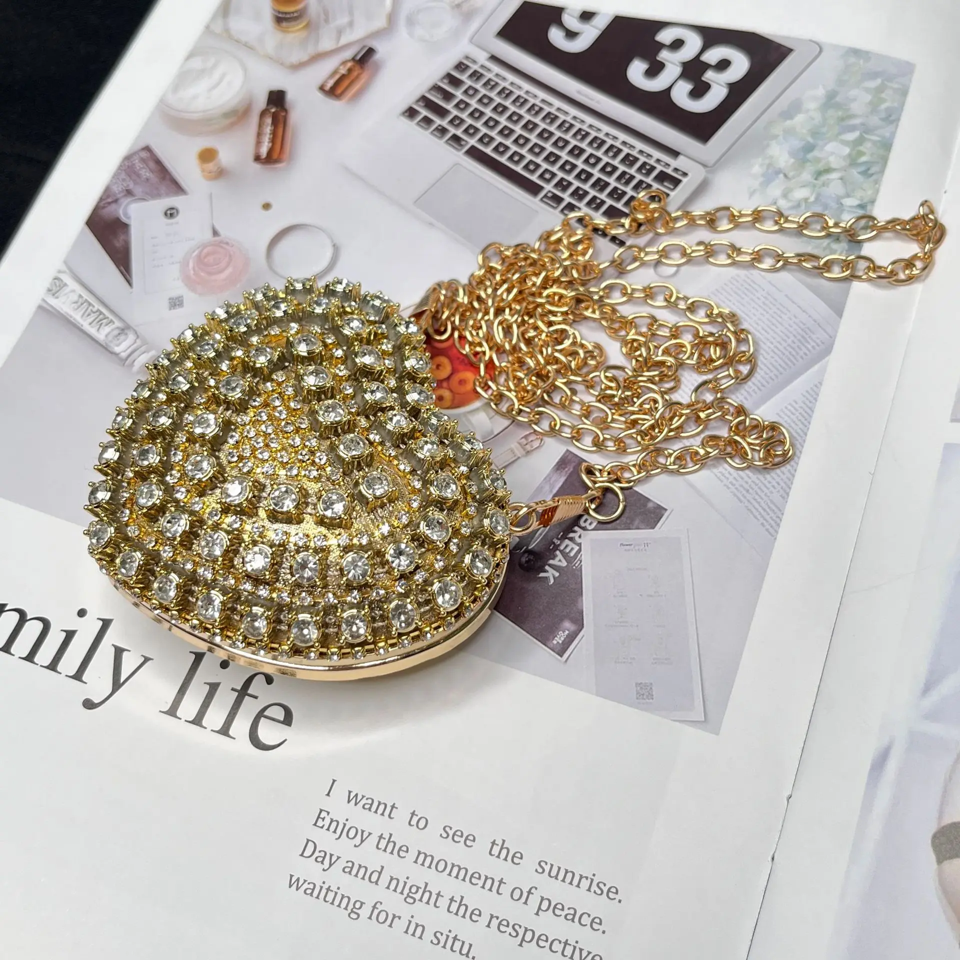 Luxury Small Bling Heart Shape Diamond Evening Clutch Rhinestones Purse Ladies Fashion Bag Designer Chain Shoulder Bag