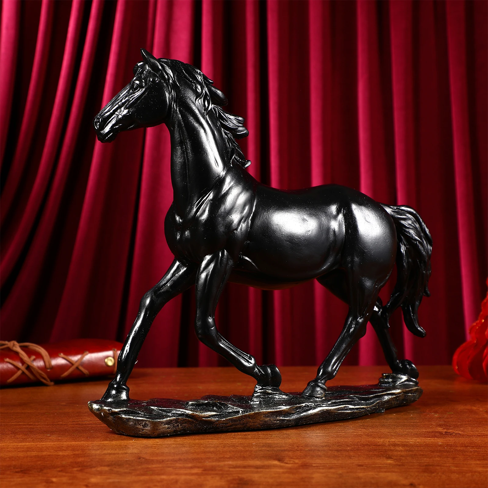 

Resin Horse Figurine Decor Statue for Desk Office Creative Model Piece Lifelike Sculpture Home Mini
