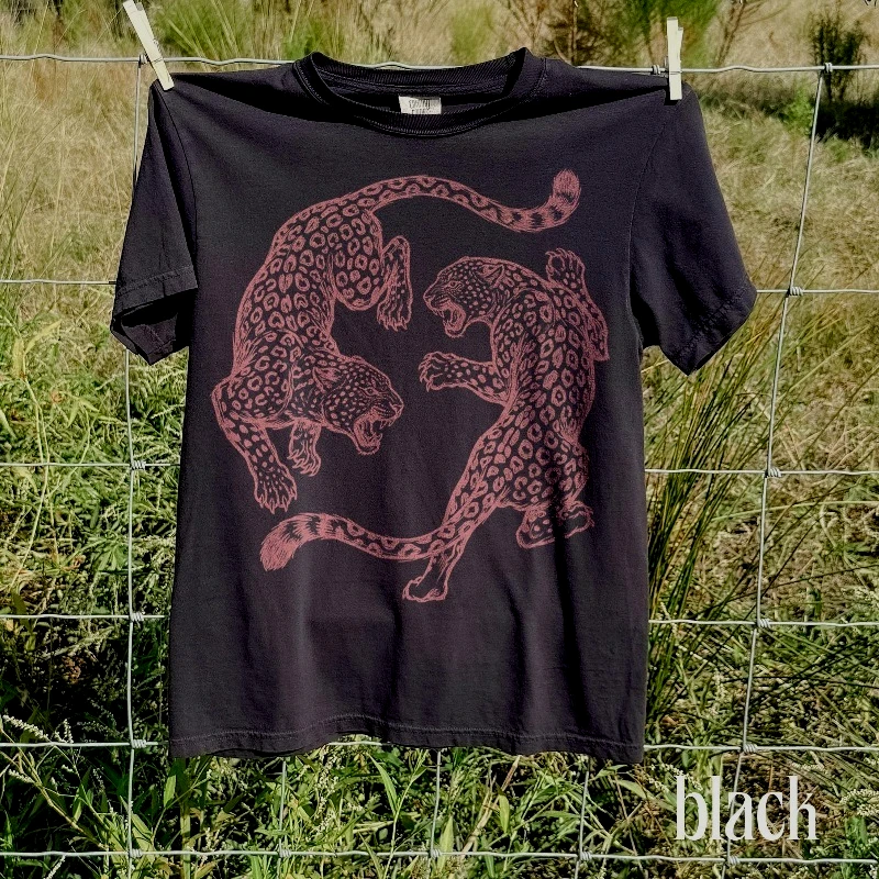 Vintage Yin-Yang Duality Leopard Fighting Graphic Tee Men's Women Tops Streetwear Casual Trendy Oversized Loose Short Sleeve