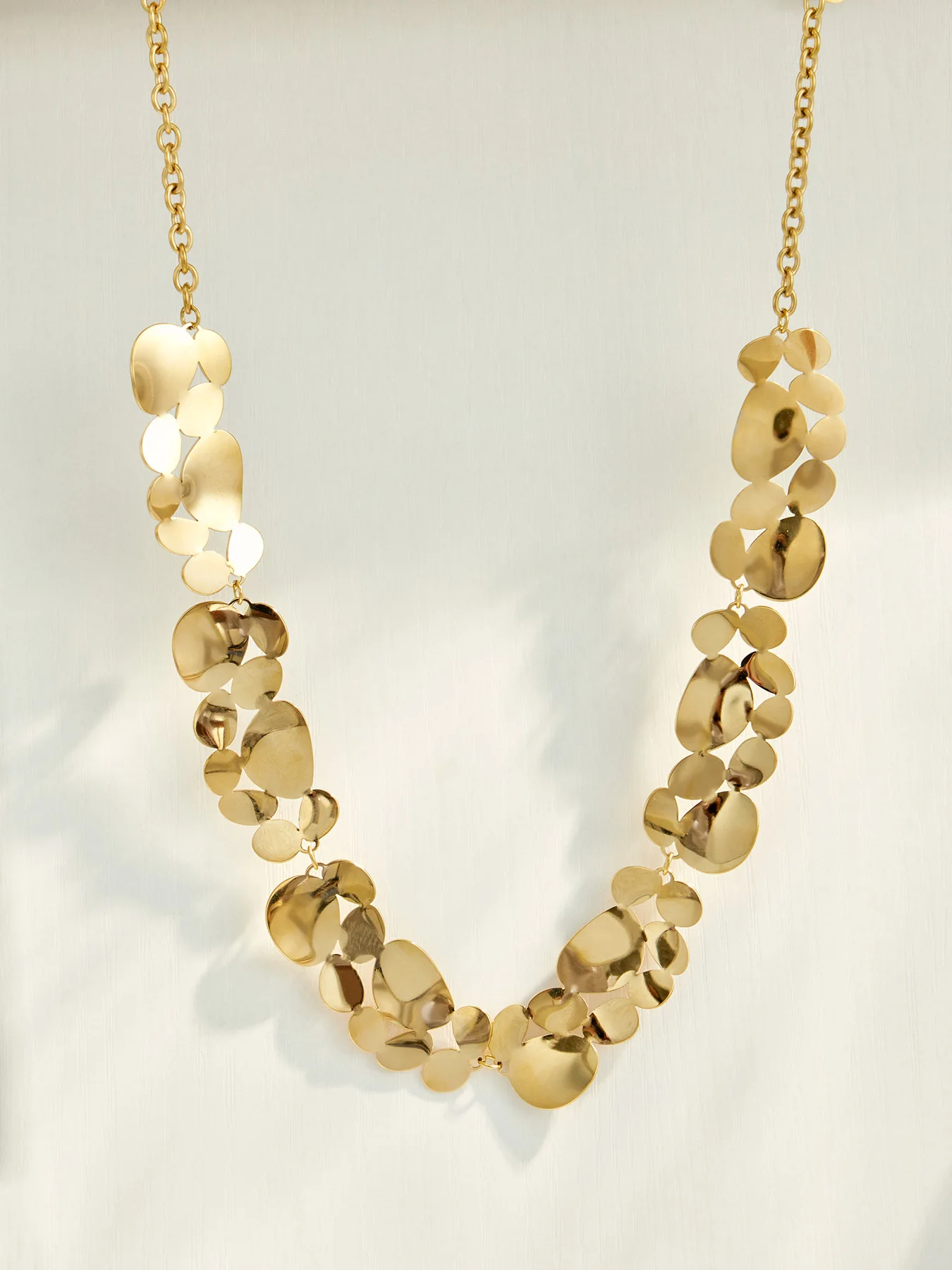 Unregelmäßige Geometrische Pailletten-Ketten-Halskette Edelstahl-Halsketten 18K Vergoldete Halsketten Ästhetischer Schmuck für Frauen – Detail 7