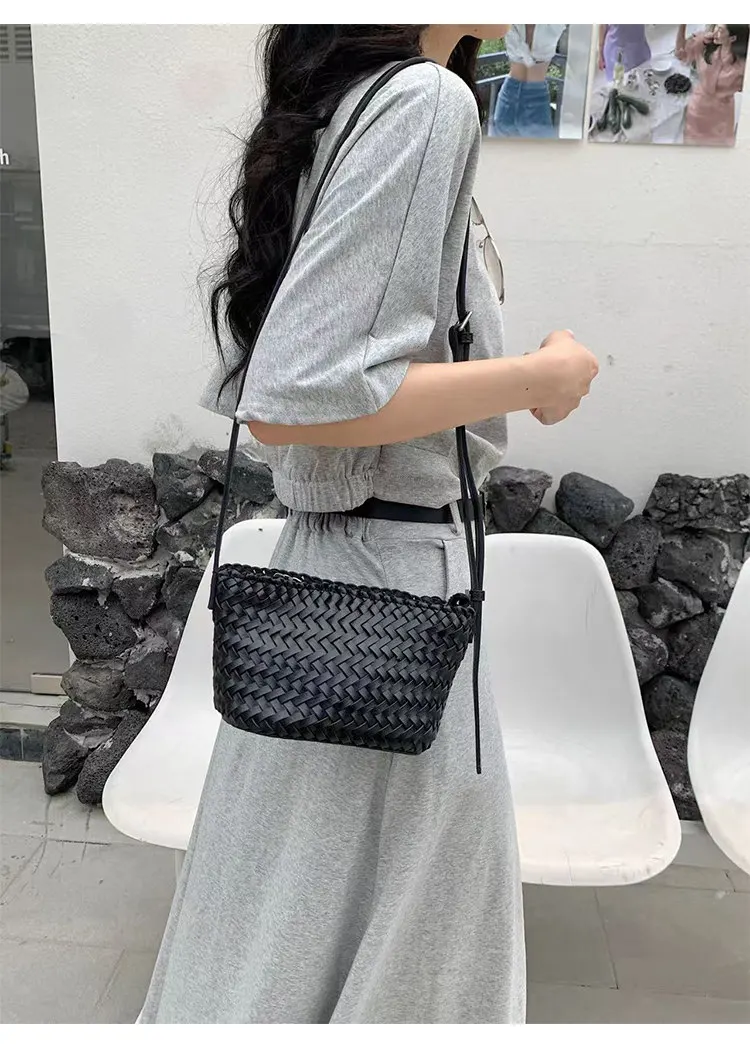 

2026 French Retro Tote Bag Genuine Leather Hand-Woven Large Capacity Basket Top Handle Underarm Purse Shoulder bag