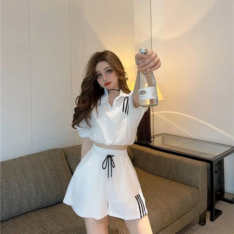 Sports Style Suits Women Summer Korean Short-sleeved Navel Tops and Fashion Wide-leg Shorts Two Piece Sets Casual Womens Clothes