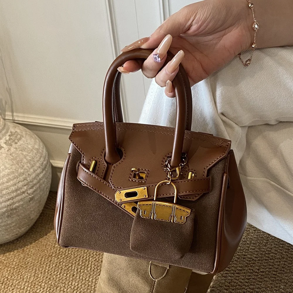

2025 Autumn And Winter New Versatile Crossbody Bag, Hand-held Platinum Bag, Small Handbag, Retro Maillard Brown Bag For Women