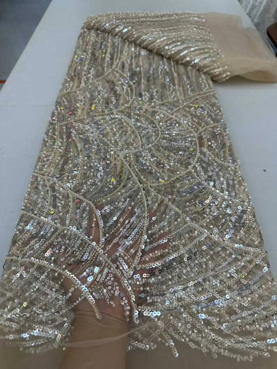 

Французский тюль, вышивка блестками, нигерийская ткань из бисера, высокое качество 2024, для праздничного платья, новейший нежный дизайн, африканская кружевная ткань