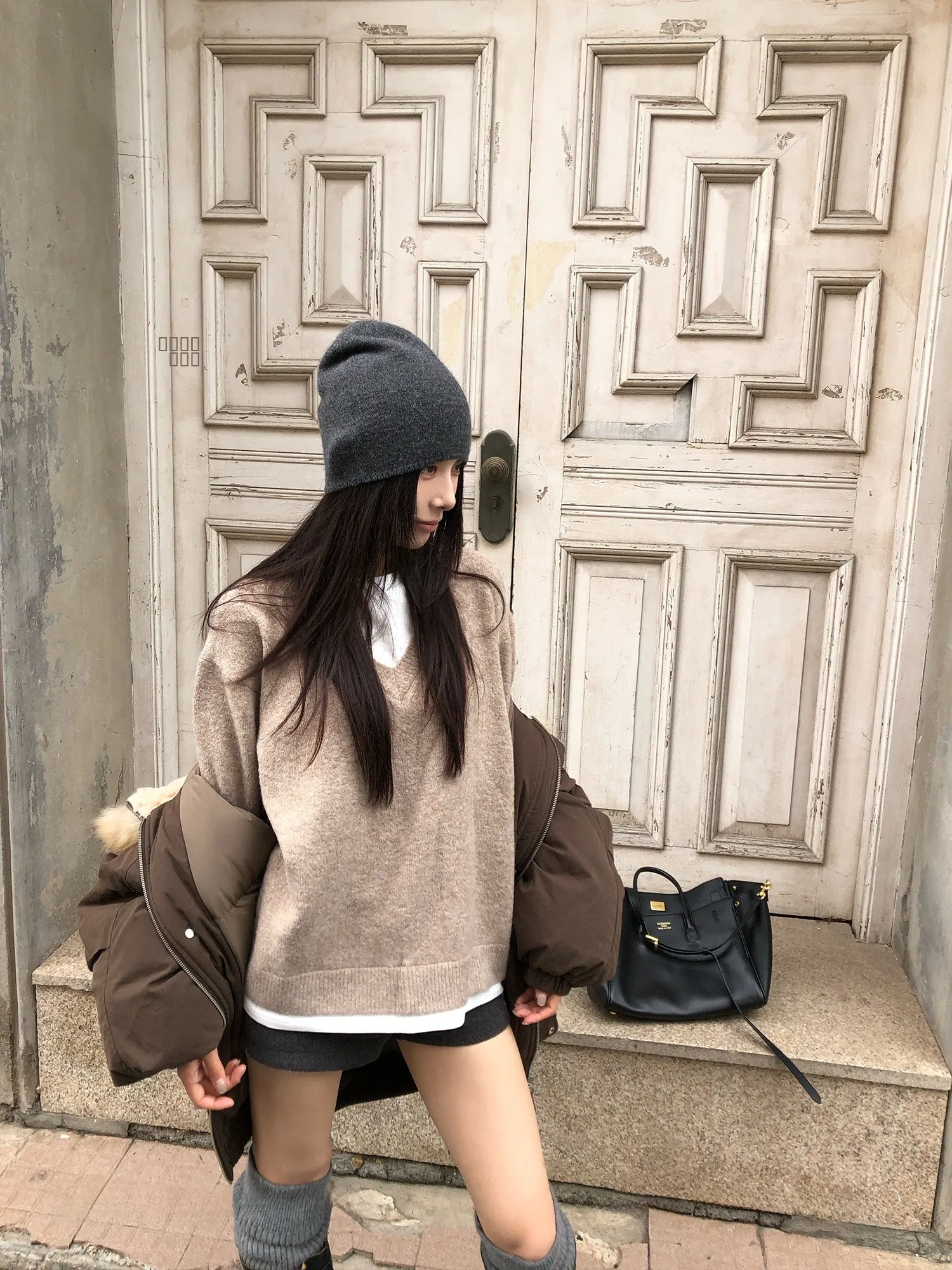 

Женский свободный свитер с V-образным вырезом из шерстяной смеси, имитация двухслойности, удобный, модный, повседневный, для работы, с длинными рукавами, круглый вырез горловины.