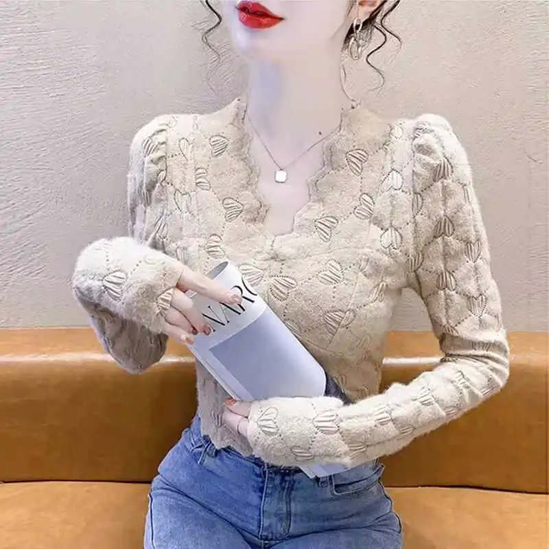 

Retro Brued Lace Base irt Women's Faionable Versatile Inner Wear Top Korean Sle Slim Fit Long Sve V-Ne Color