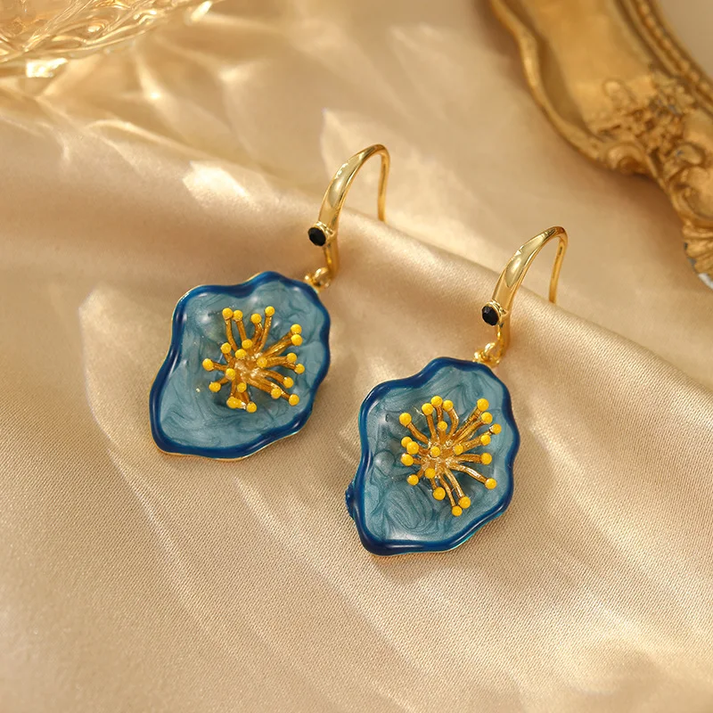 

Chinese Style Handmade Flower Glazed Stamen Palace Retro Simple and Fashionable Women's Earrings Selected Jewelry Gifts