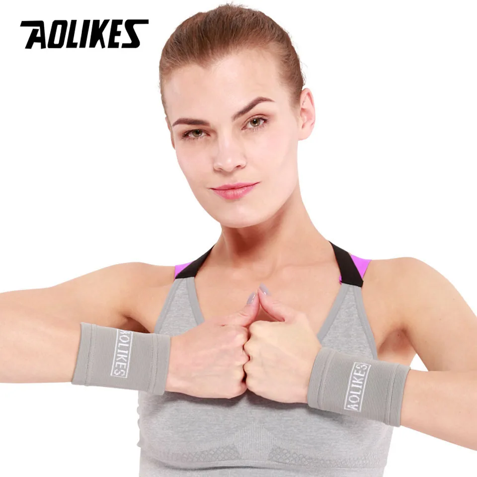 AOLIKES 1Pair Wrist Support Protect Wristband Unisex Bracers for Basketball Football Running