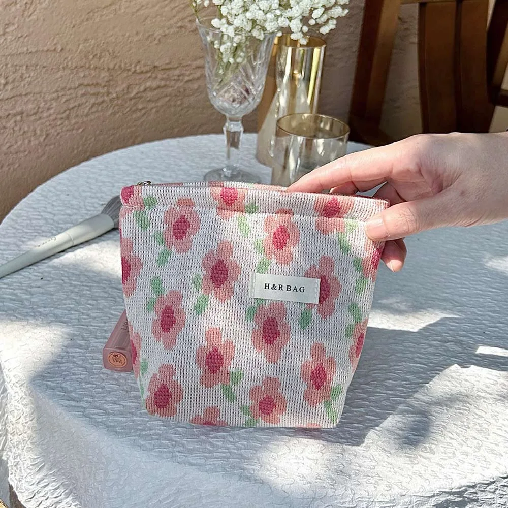 

Gift Flower Makeup Bag Cute Large Capacity Toiletry Bag Organizer Creative Travel Cosmetic Bag School Office
