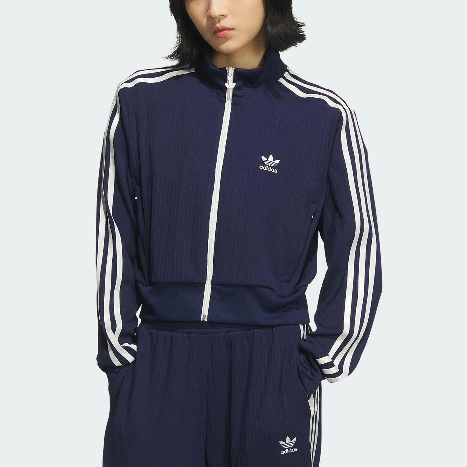 

Женская классическая минималистичная куртка Adidas Originals в стиле ретро KB8950
