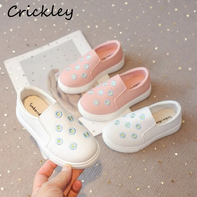 Embroidery Flowers Girls Casual Shoes PU Leather Solid Children Flats Shoes Spring Autumn Slip On Soft Bottom Kids Loafers