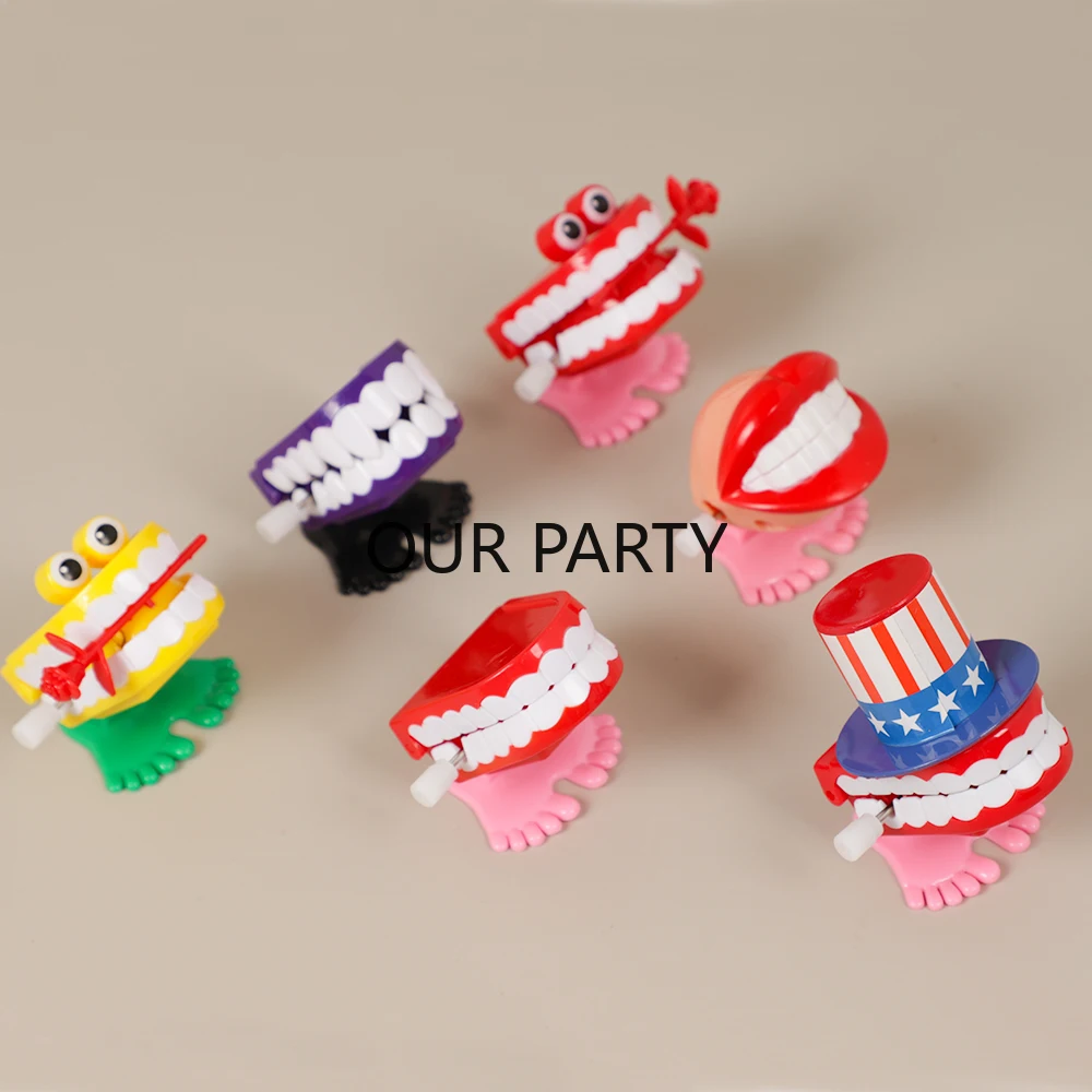 5Pcs Creative Clockwork Jumping Teeth Beating on The Chain Toy for Kids Birthday Party Favors Halloween Party Pinata Fillers