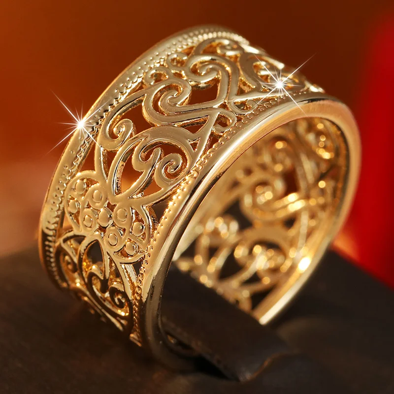 Ladies' Vintage Wide Cut Hollow Ring Exquisite Rolled Grass Carving Design Golden Plated Ring Elegant  Luxurious Jewelry