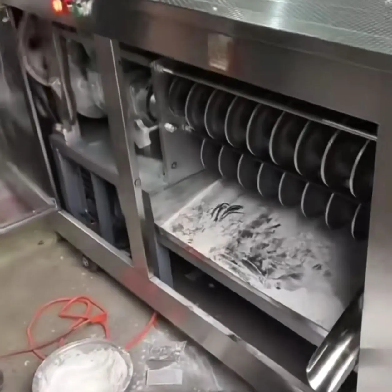 Máquina cortadora de masa de Pizza multifunción eficiente, máquina de moldeo Mantou grande de alta potencia