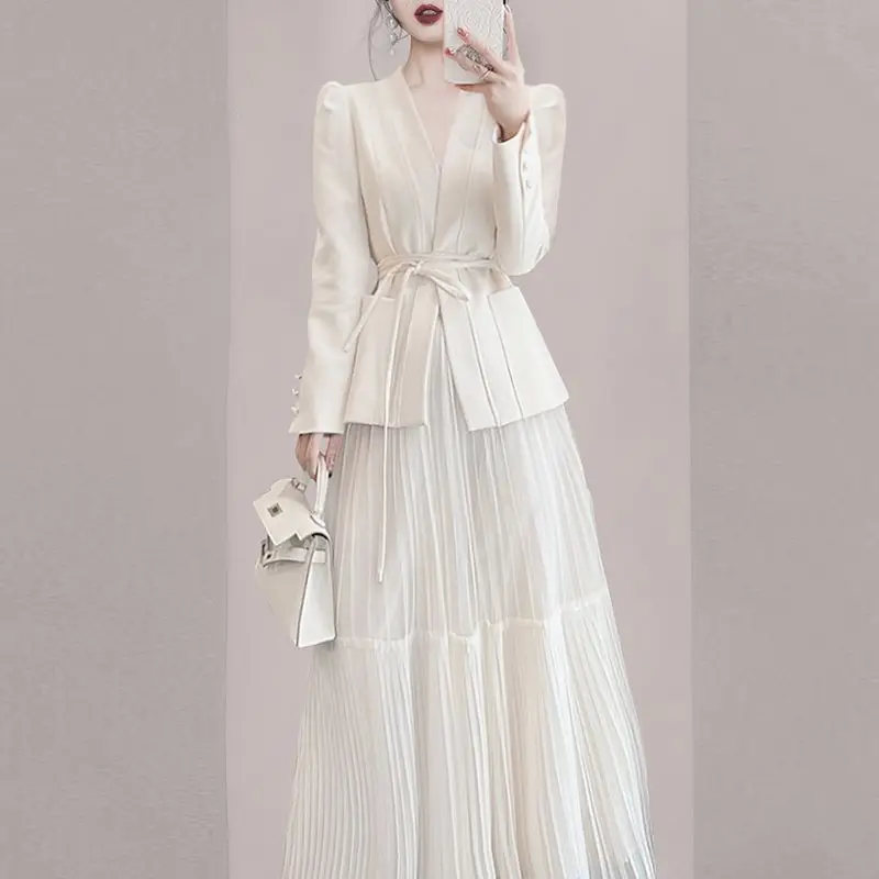 2024年春 ファッションナブルなミードレセット 女性用 スタイリッシュで上品な小さめフレンチスタイルのロングスリーブポリエステルガウン