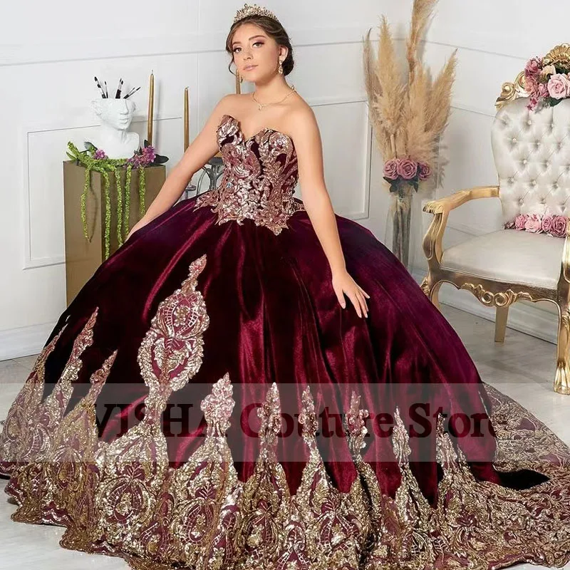 

Burgundy Velvet Quinceanera Dresses Gold Applique Strapless Ball Gown Lace-Up Back Pageant Party Gowns Customize