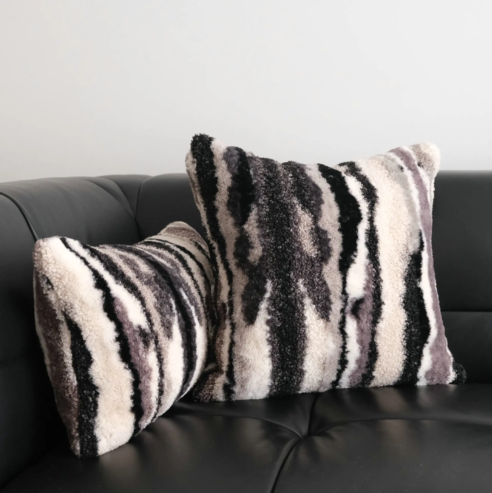 

Black and White Sheep Curly Wool Pillow Covers, Minimalist Cushion Cover, Fashion Pillowcase, Light, Luxury, Living Room, Sofa