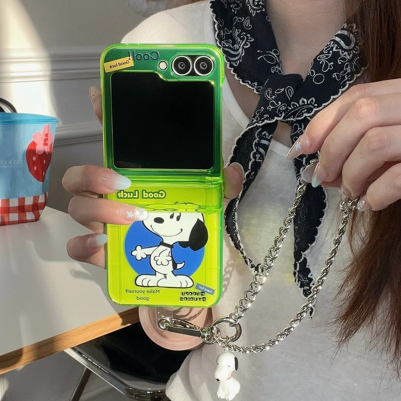 Cute Cartoon Peanut Snoopy Fluorescent Green Card Wallet Pocket Phone Case For Samsung Galaxy Z Flip 7 6 5 4 3 Hard TPU Cover view 5